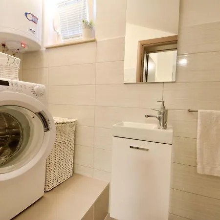 Luce Apartment *